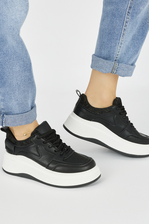 Schwarze Damen-Sneaker-Modellschuhe... Schwarze Damen-Sneaker-Modellschuhe...
