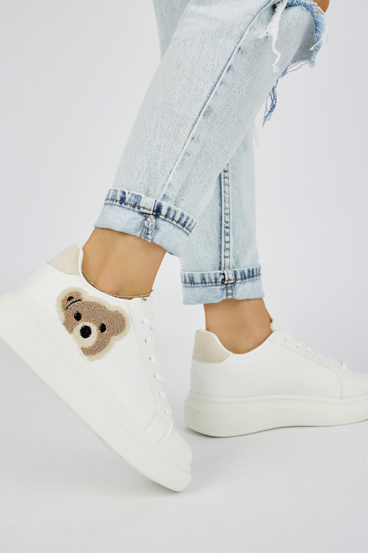 weiße Damen-Sportschuhe mit Teddybären