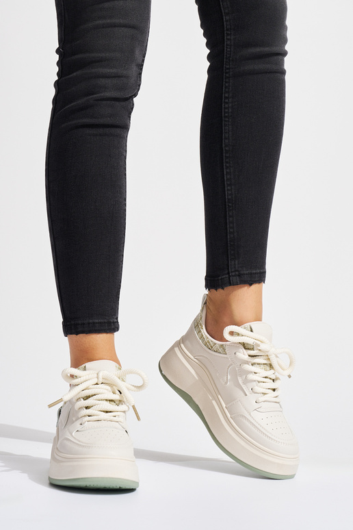 Schwarze Damen-Sneaker-Modellschuhe... Schwarze Damen-Sneaker-Modellschuhe...