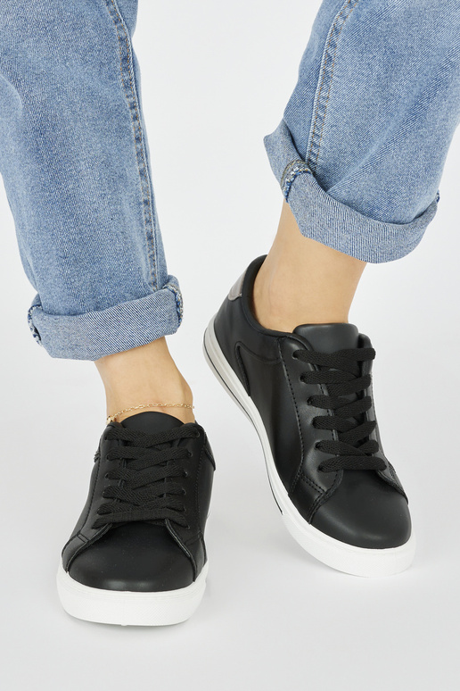 Klassisches Damen-Sportschuhmodell in... Klassisches Damen-Sportschuhmodell in...