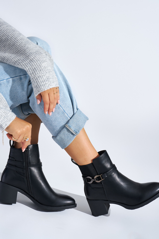 schwarze Damenschuhe mit Absatz