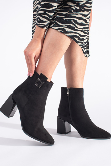 schwarze Wildlederstiefel 2