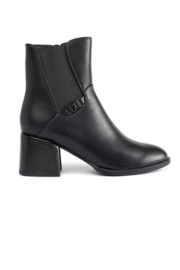schwarze Stiefel mit...