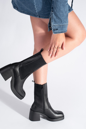 Stiefel schwarze Farbe... 2