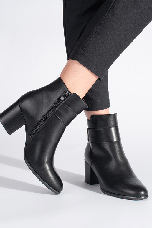 Klassisches Modell, elegante schwarze... Klassisches Modell, elegante schwarze...