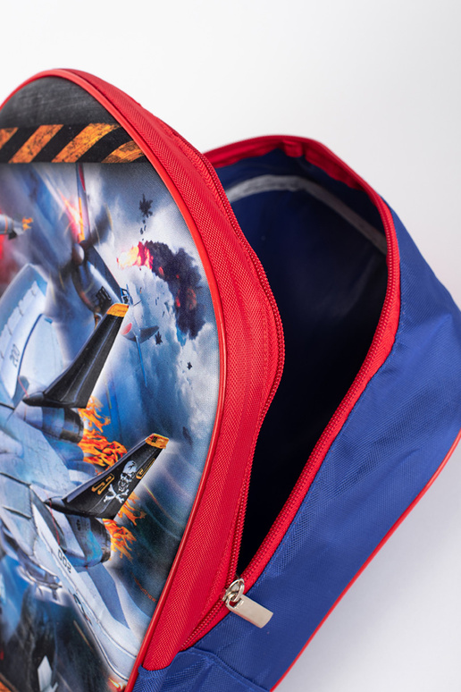 blau-roter Rucksack für einen Jungen... blau-roter Rucksack für einen Jungen...