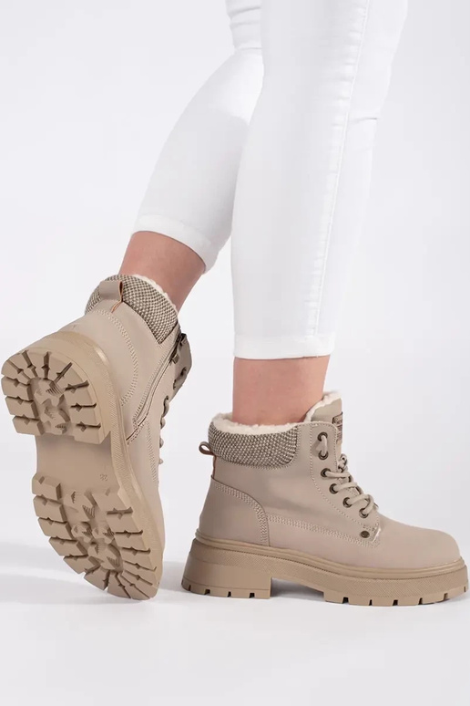 Beige isolieren Stiefel