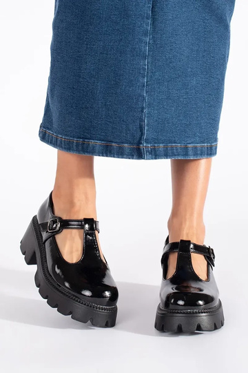 schZuarze Farbe lackiert... 2