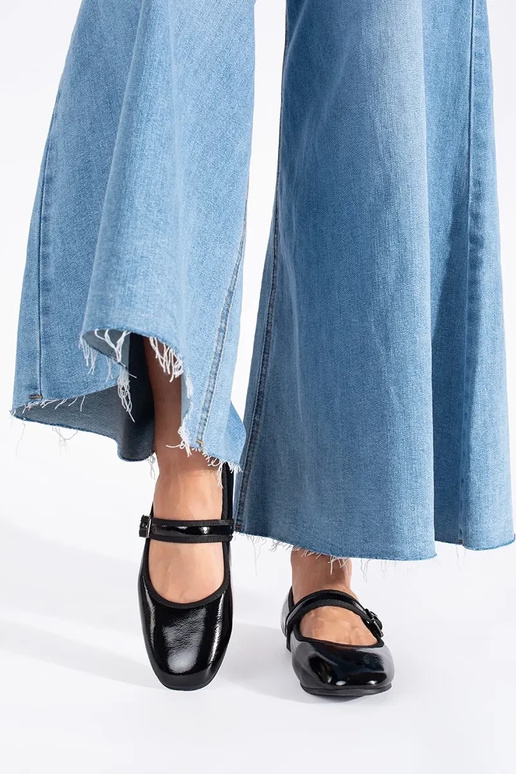 schZuarze Farbe lackiert Ballerinas schZuarze Farbe lackiert Ballerinas