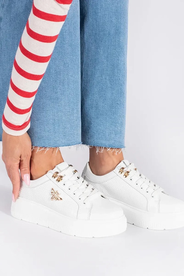 Haut Zueiße Farbe Sneakers... 2