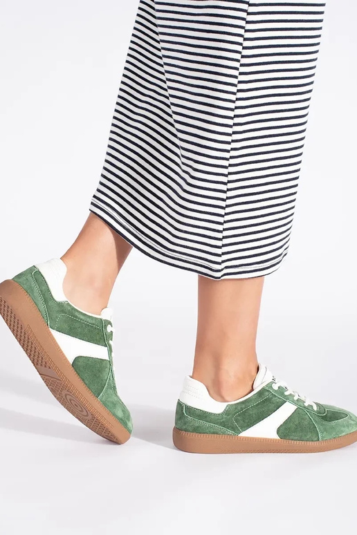 Haut zielono Zueiße Farbe Sneakers...