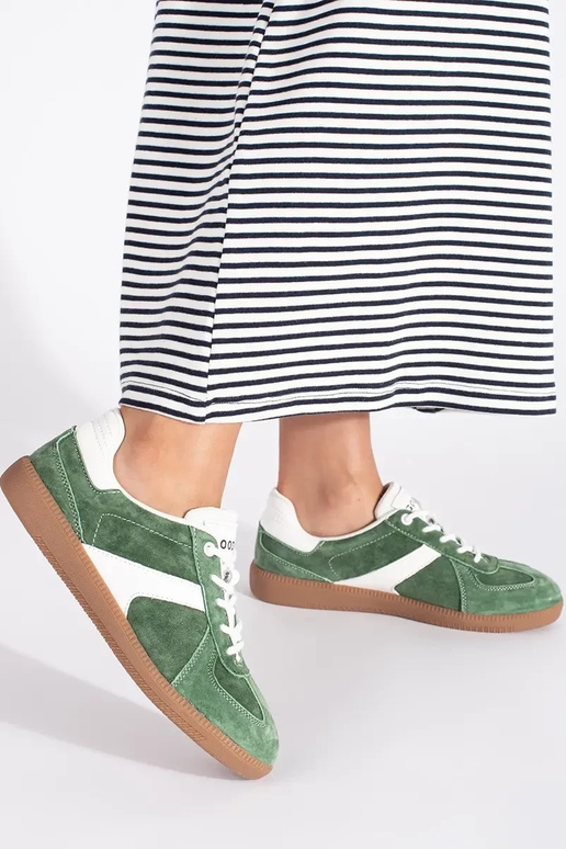 Haut zielono Zueiße Farbe Sneakers...