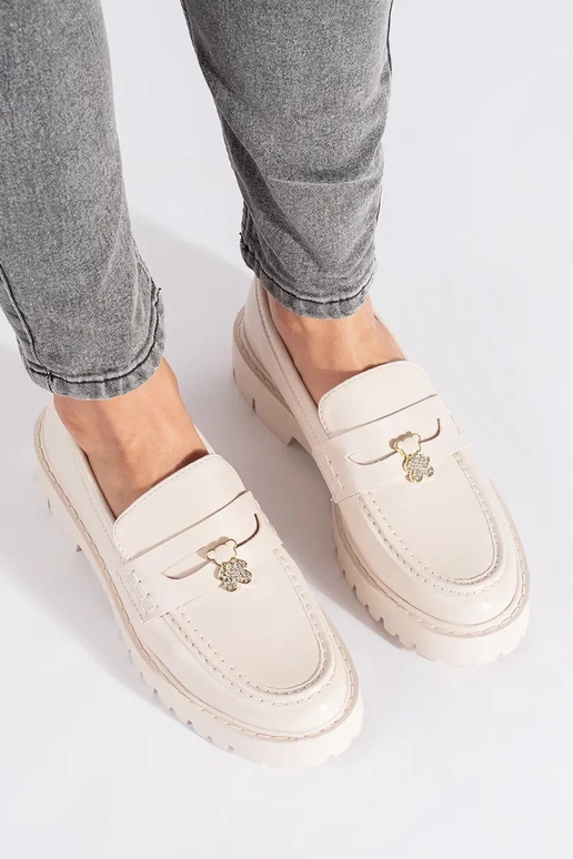 Beige Mokassins für Damen mit einer... Beige Mokassins für Damen mit einer...
