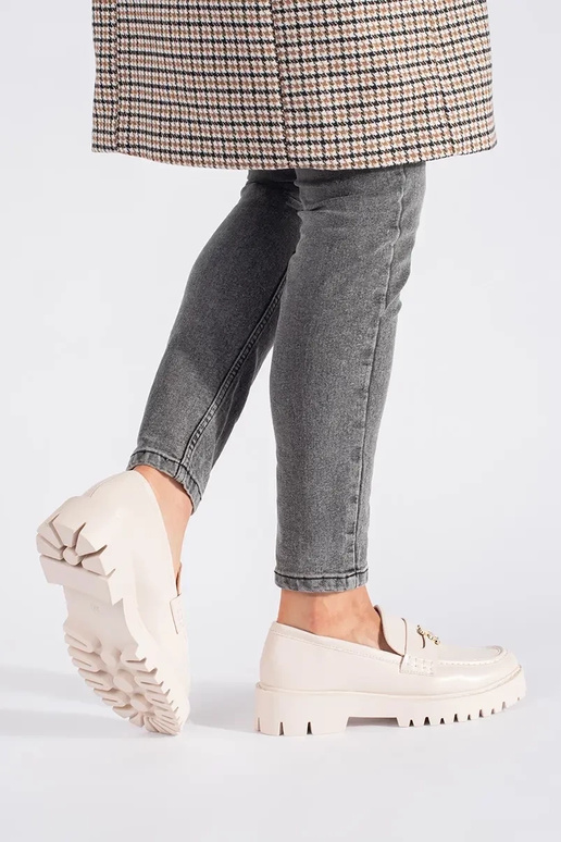 Beige Mokassins für Damen mit einer... Beige Mokassins für Damen mit einer...