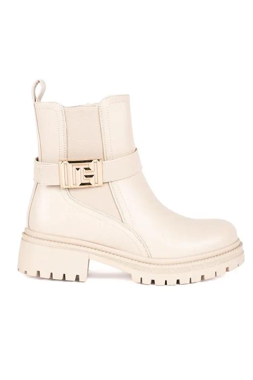 Creme farben ein Klassiker Schuhe mit... Creme farben ein Klassiker Schuhe mit...