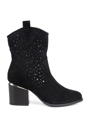 mit durchbrochenen...