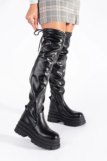 schZuarze Farbe Musketiere... 2