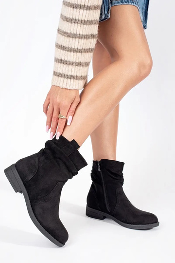 Schwarze Wildlederstiefel... 2