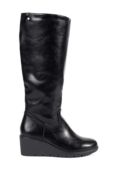 schwarze Keilstiefel
