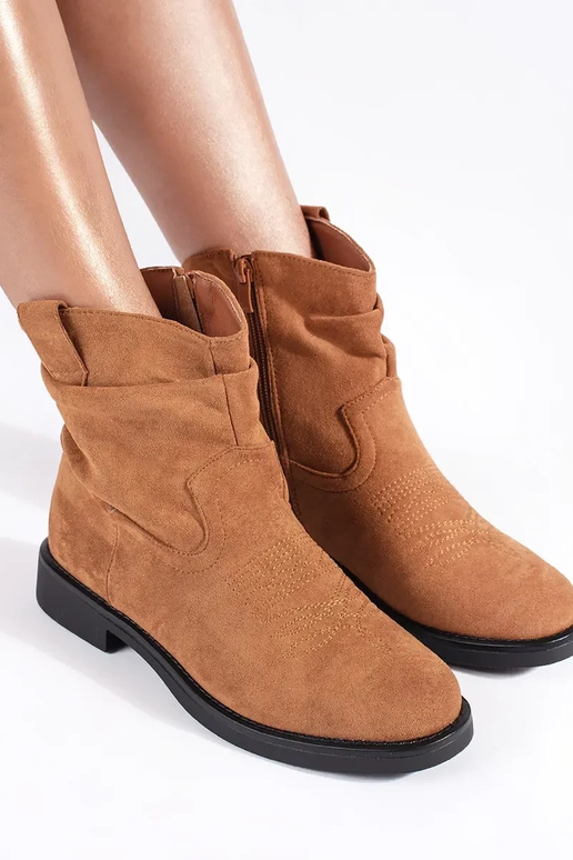 Braune Cowboystiefel aus Wildleder... Braune Cowboystiefel aus Wildleder...