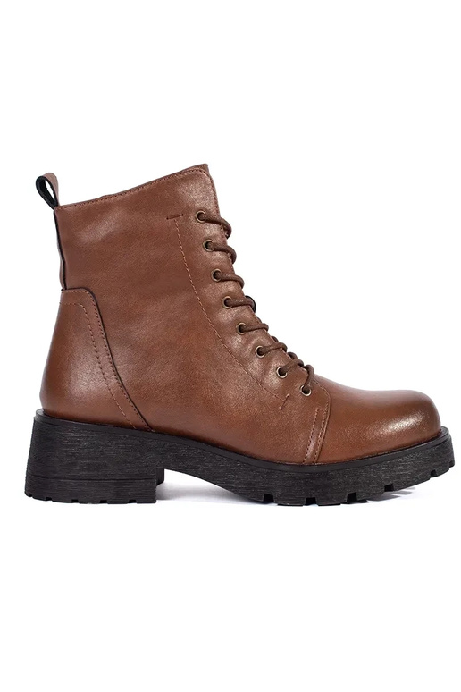 Braune Schuhe mit dicker Sohle von... Braune Schuhe mit dicker Sohle von...