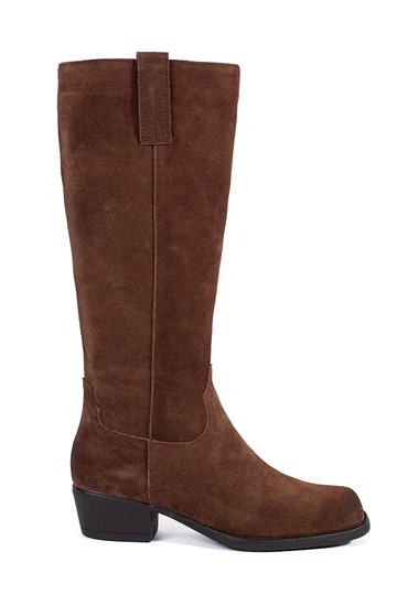 braune isolierte Stiefel...