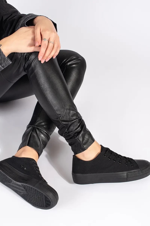 schZuarze Farbe ein Klassiker Frauen... schZuarze Farbe ein Klassiker Frauen...