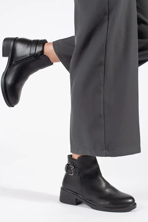 Damen-Halbschuhe mit Zierschnalle in...