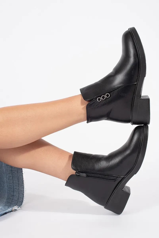 Schwarze klassische Damenstiefel mit...