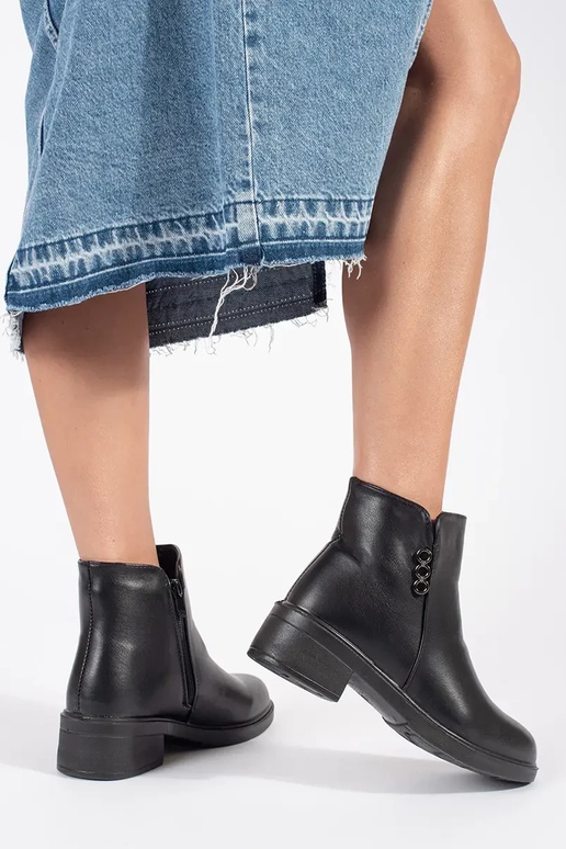 Schwarze klassische Damenstiefel mit...