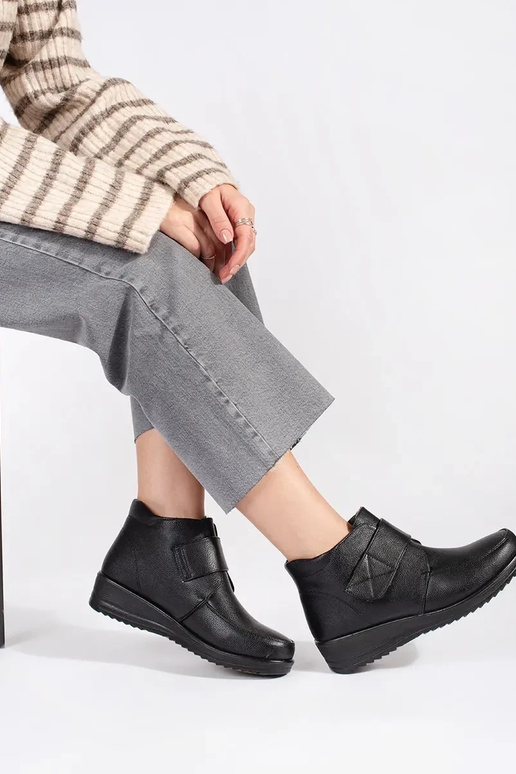 schZuarze Farbe isolieren Frauen... schZuarze Farbe isolieren Frauen...