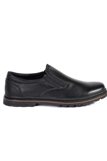 Turnschuhe mit schwarzem...