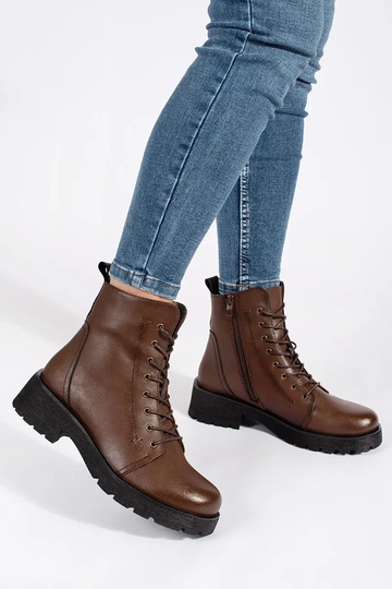 Haut dunkelbraune Farbe... 2