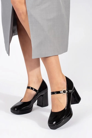 Schwarze Lack Damenstiefel... 2