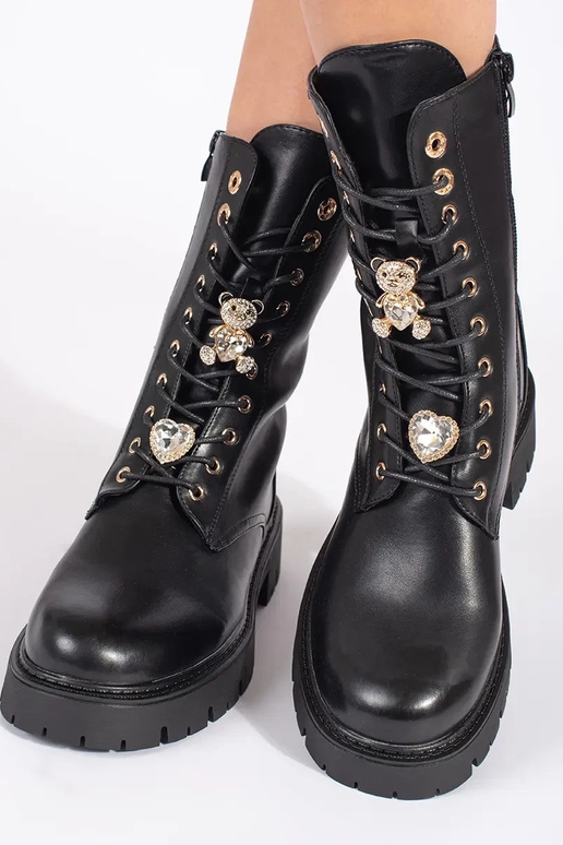 Schwarze Plateauschuhe zum Schnüren Schwarze Plateauschuhe zum Schnüren