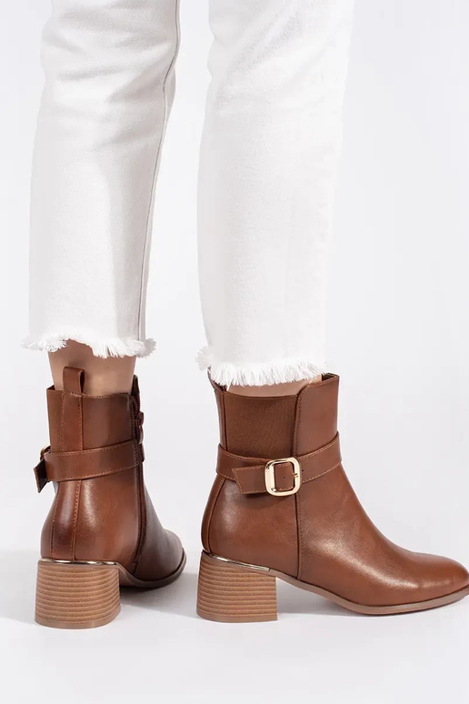 braune Farbe Frauen Schuhe an der...