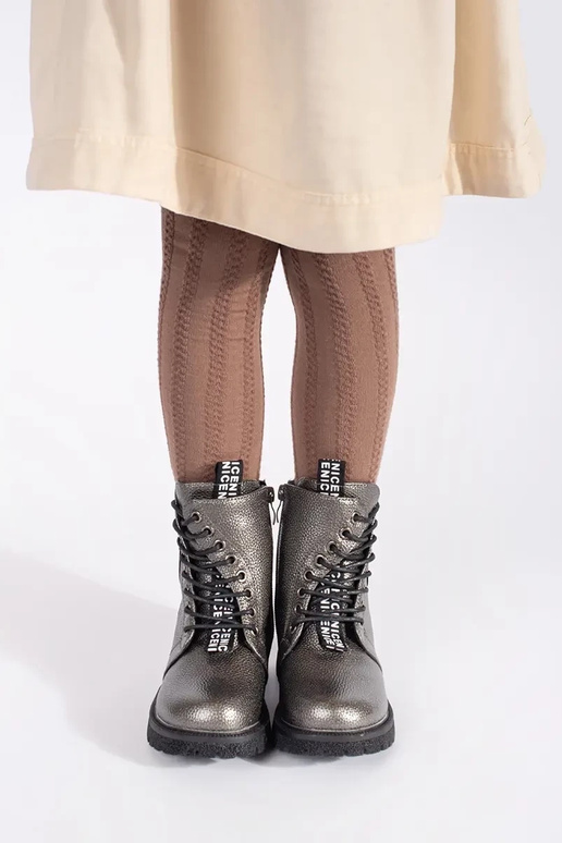 Kindisch isolieren geschnürt Schuhe... Kindisch isolieren geschnürt Schuhe...