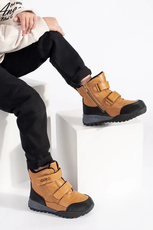 sich Zuarm laufen jungenhaft... sich Zuarm laufen jungenhaft...