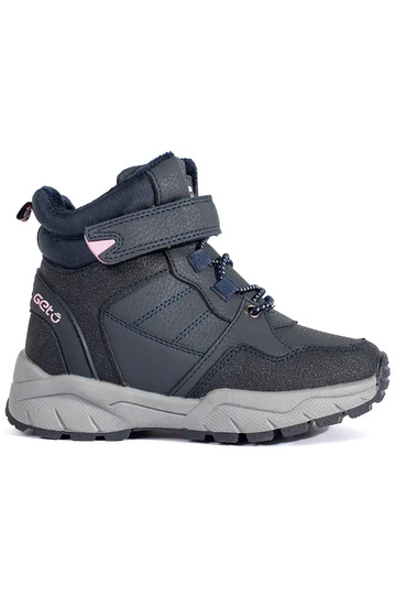 Dunkelblau isolieren...