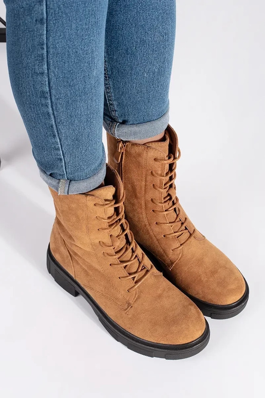 Braune isolierte Stiefel Braune isolierte Stiefel