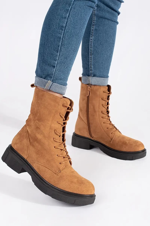 Braune isolierte Stiefel Braune isolierte Stiefel