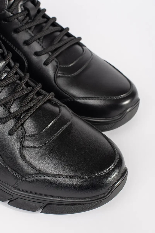 Hohe warme Herren Schuhe aus Kunstleder Hohe warme Herren Schuhe aus Kunstleder