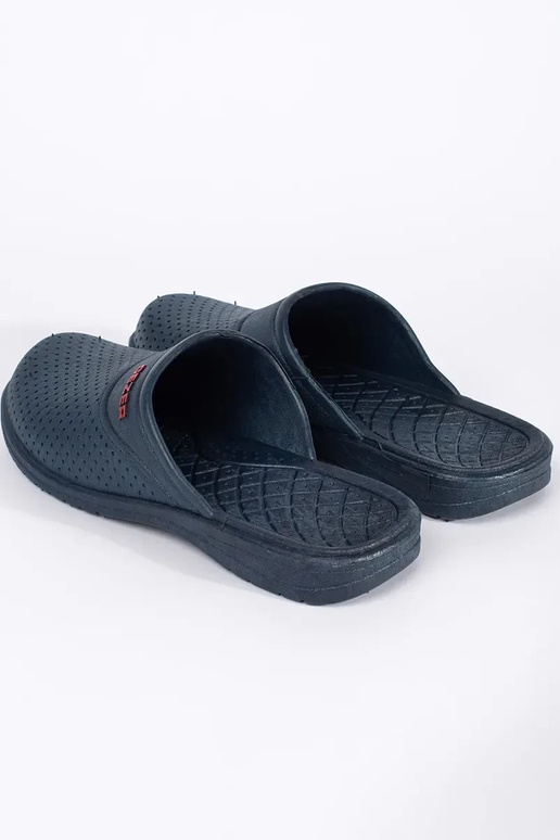 Blaue Slipper mit geschlossenen Zehen Blaue Slipper mit geschlossenen Zehen