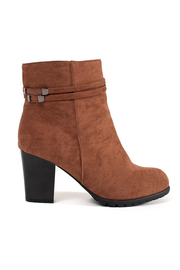 Braune Wildlederstiefeletten