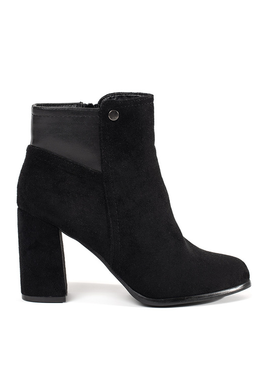 schwarze Wildleder-Stiefeletten schwarze Wildleder-Stiefeletten