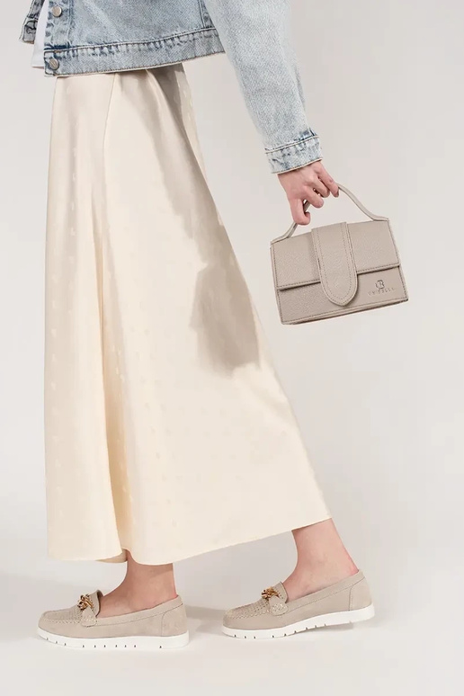 Graue kleine Tasche mit Griff