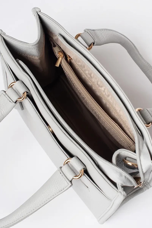 Graue Handtasche mit Reißverschluss Graue Handtasche mit Reißverschluss