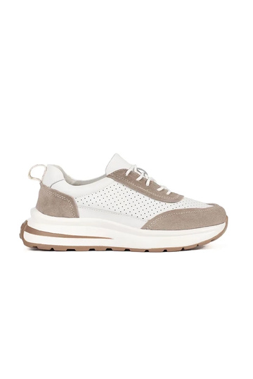 Niedrige Schnür-Sneakers...