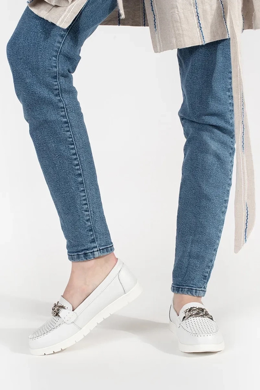 Schwarze Slipper mit Plateausohle aus... Schwarze Slipper mit Plateausohle aus...