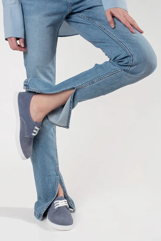 Blaue Schuhe aus Naturleder mit... Blaue Schuhe aus Naturleder mit...